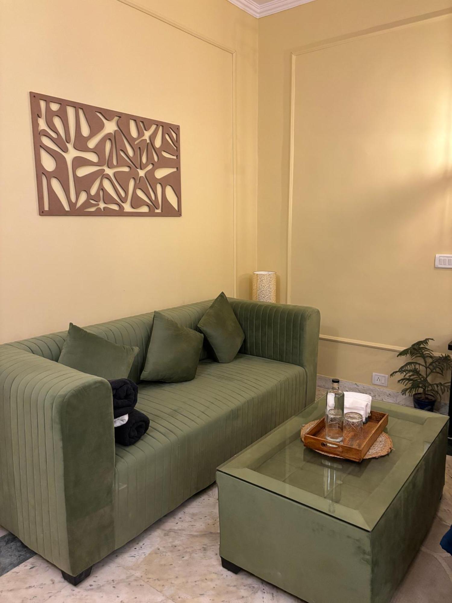 Atharva'S Homestay By Goaround Homes - Nehru Enclave Metro, South Delhi New Delhi Luaran gambar