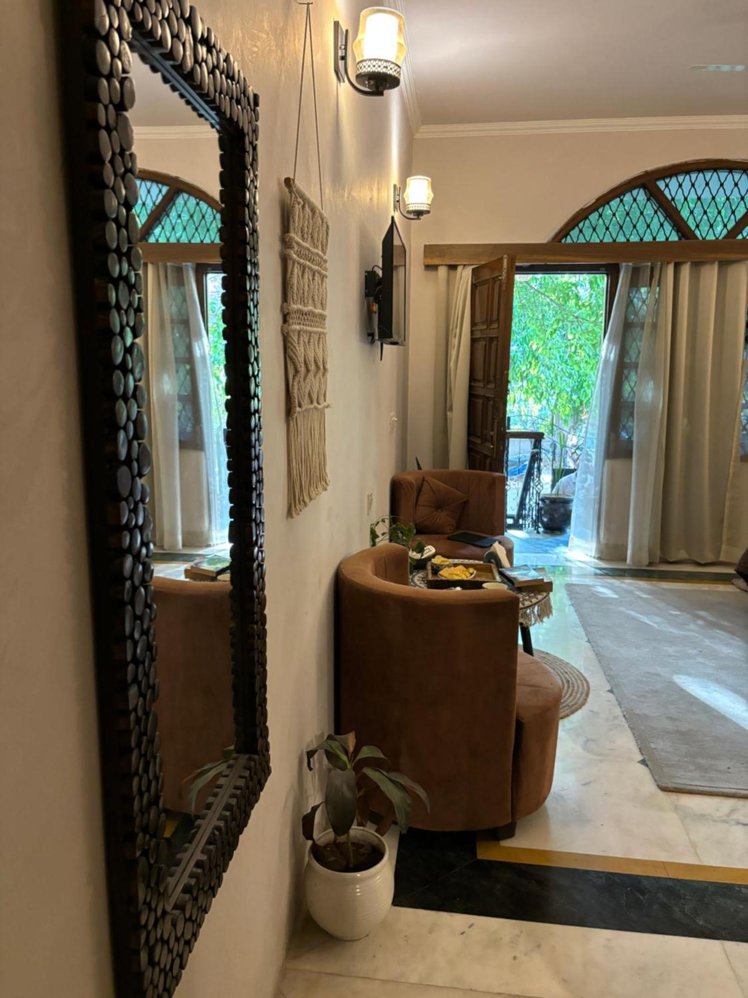Atharva'S Homestay By Goaround Homes - Nehru Enclave Metro, South Delhi New Delhi Luaran gambar