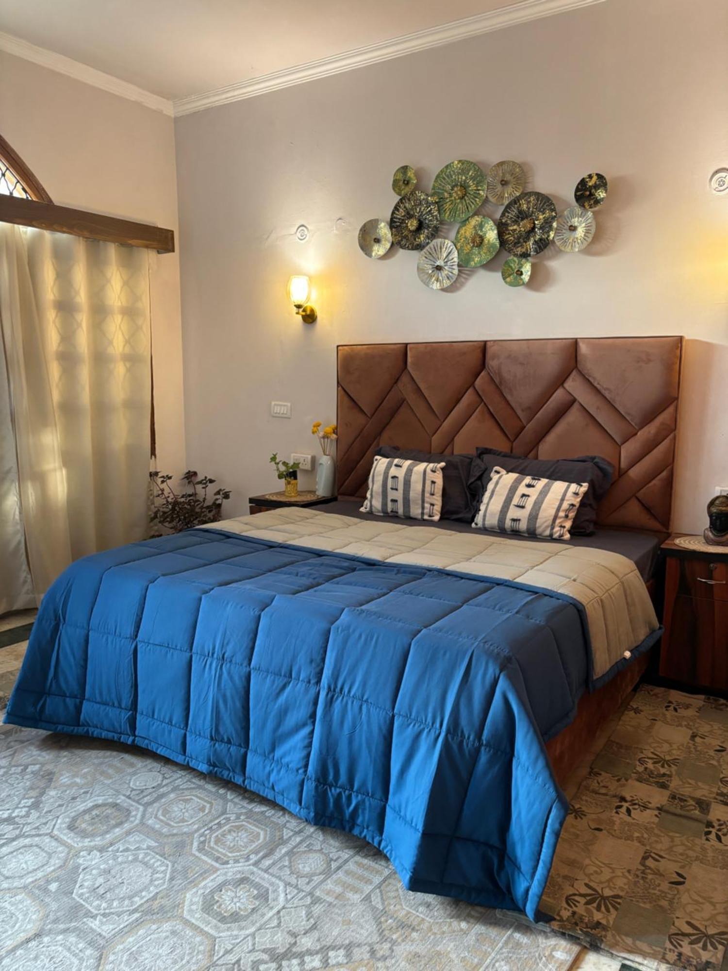 Atharva'S Homestay By Goaround Homes - Nehru Enclave Metro, South Delhi New Delhi Luaran gambar