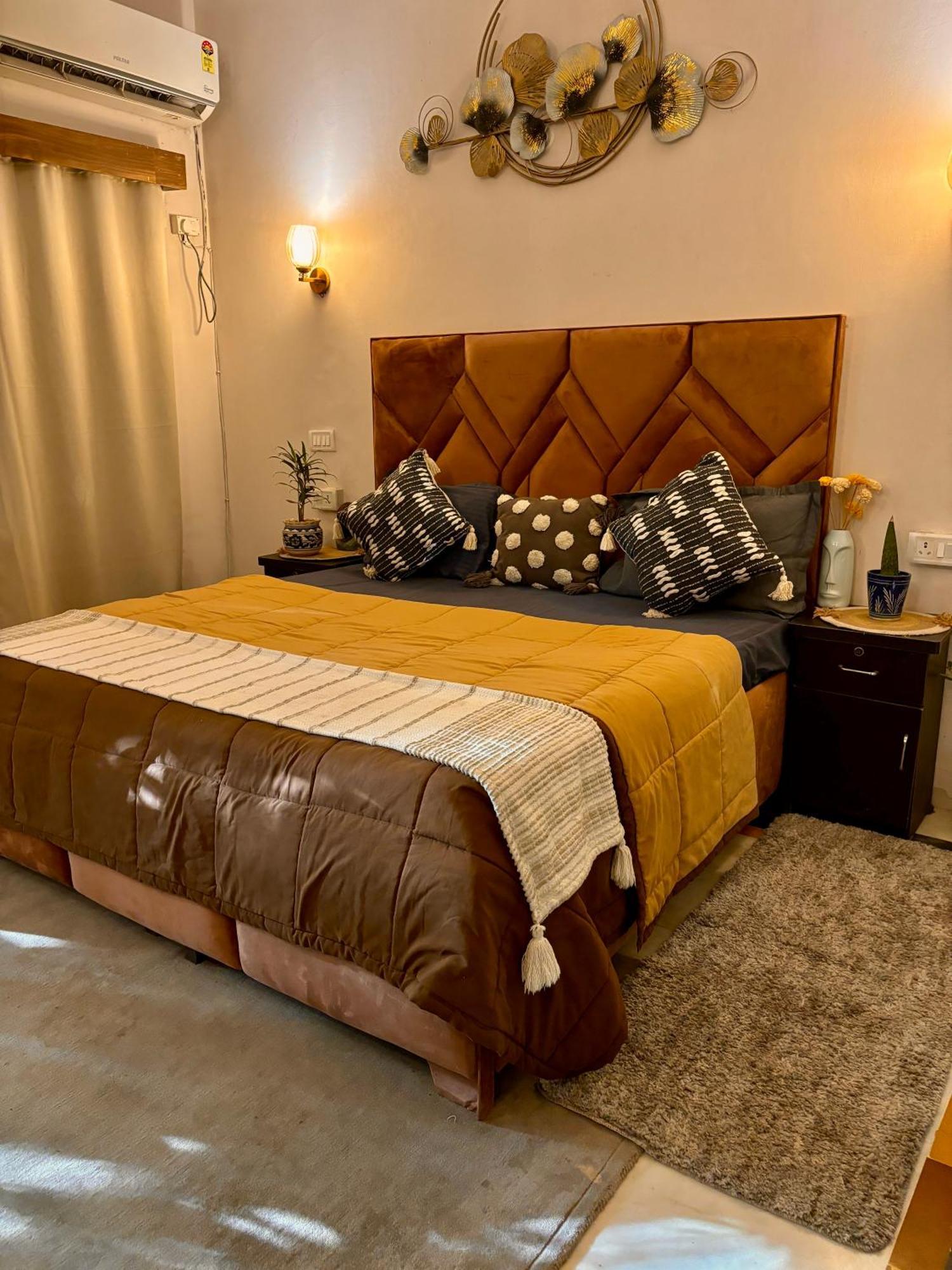 Atharva'S Homestay By Goaround Homes - Nehru Enclave Metro, South Delhi New Delhi Luaran gambar