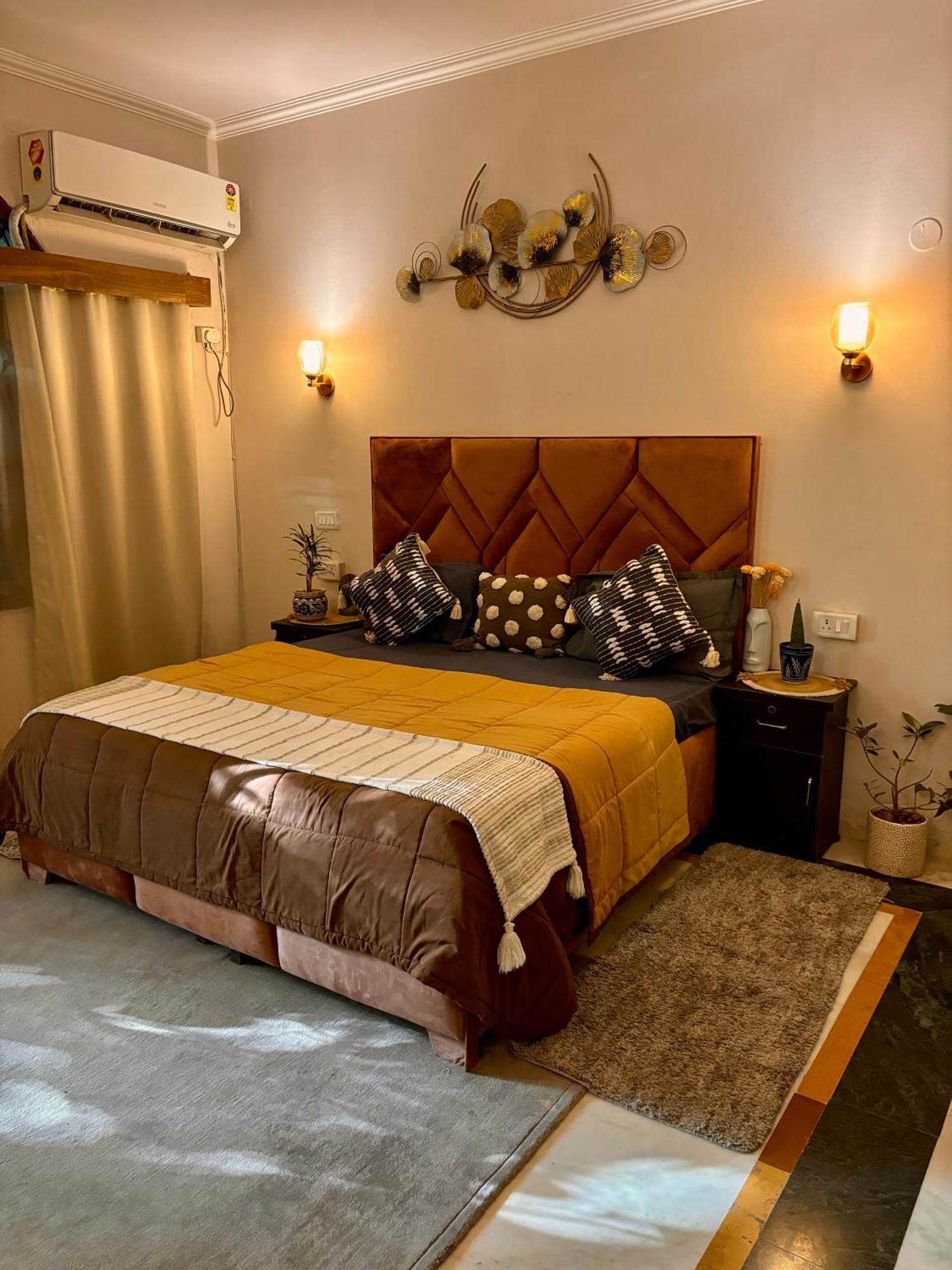 Atharva'S Homestay By Goaround Homes - Nehru Enclave Metro, South Delhi New Delhi Luaran gambar