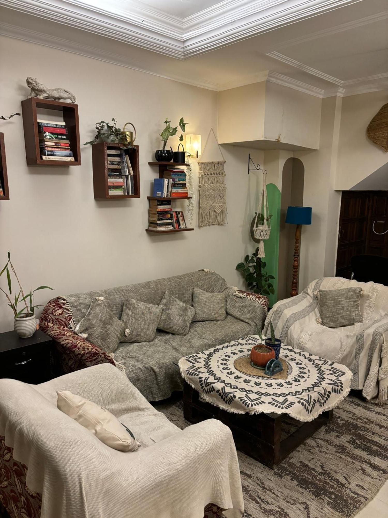 Atharva'S Homestay By Goaround Homes - Nehru Enclave Metro, South Delhi New Delhi Luaran gambar