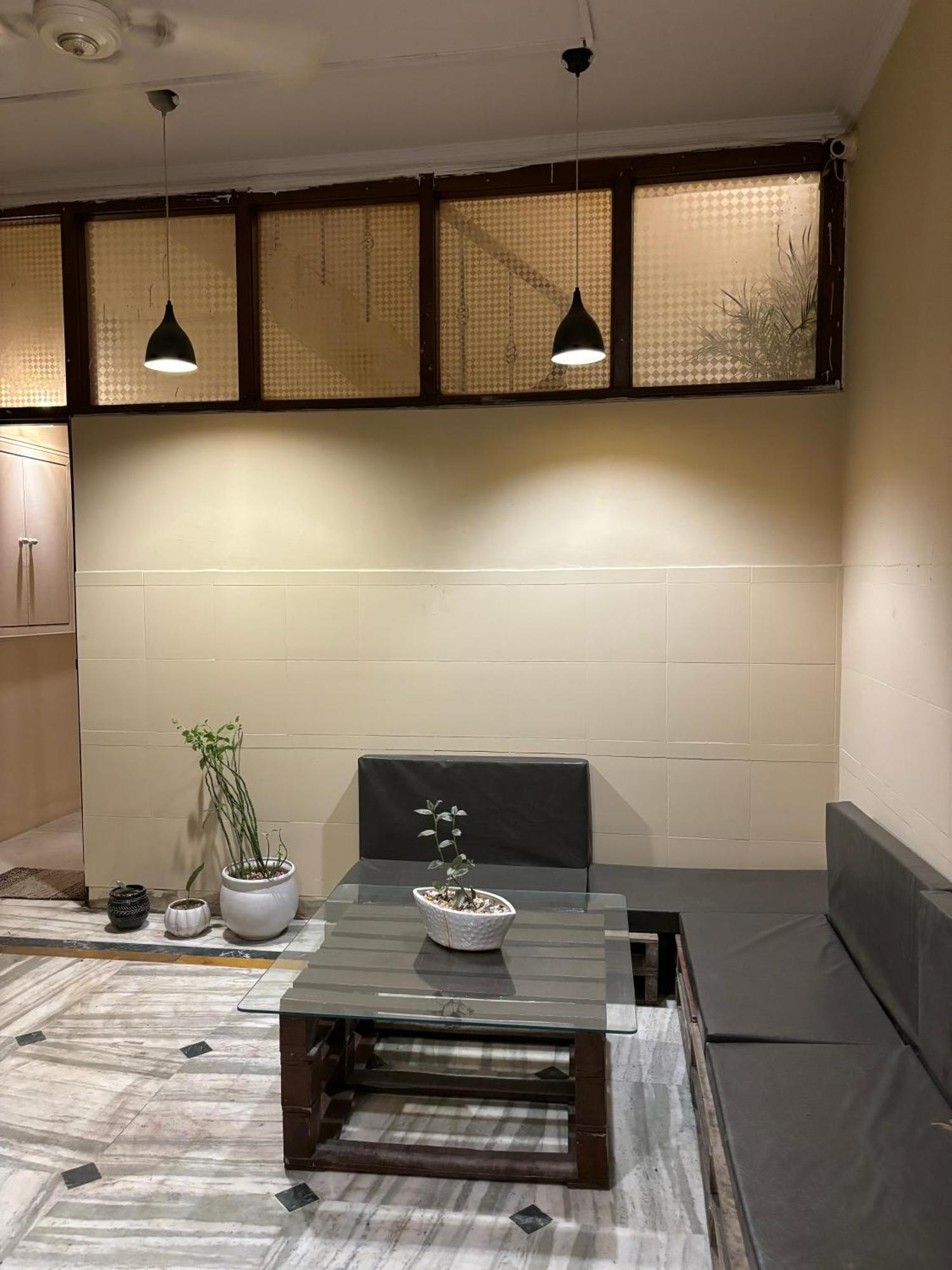 Atharva'S Homestay By Goaround Homes - Nehru Enclave Metro, South Delhi New Delhi Luaran gambar