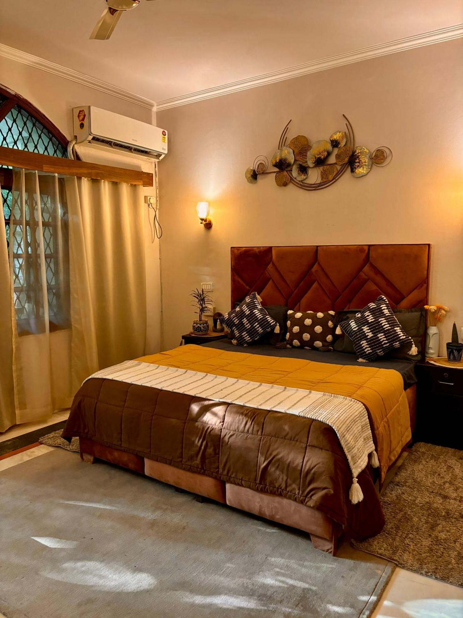 Atharva'S Homestay By Goaround Homes - Nehru Enclave Metro, South Delhi New Delhi Luaran gambar