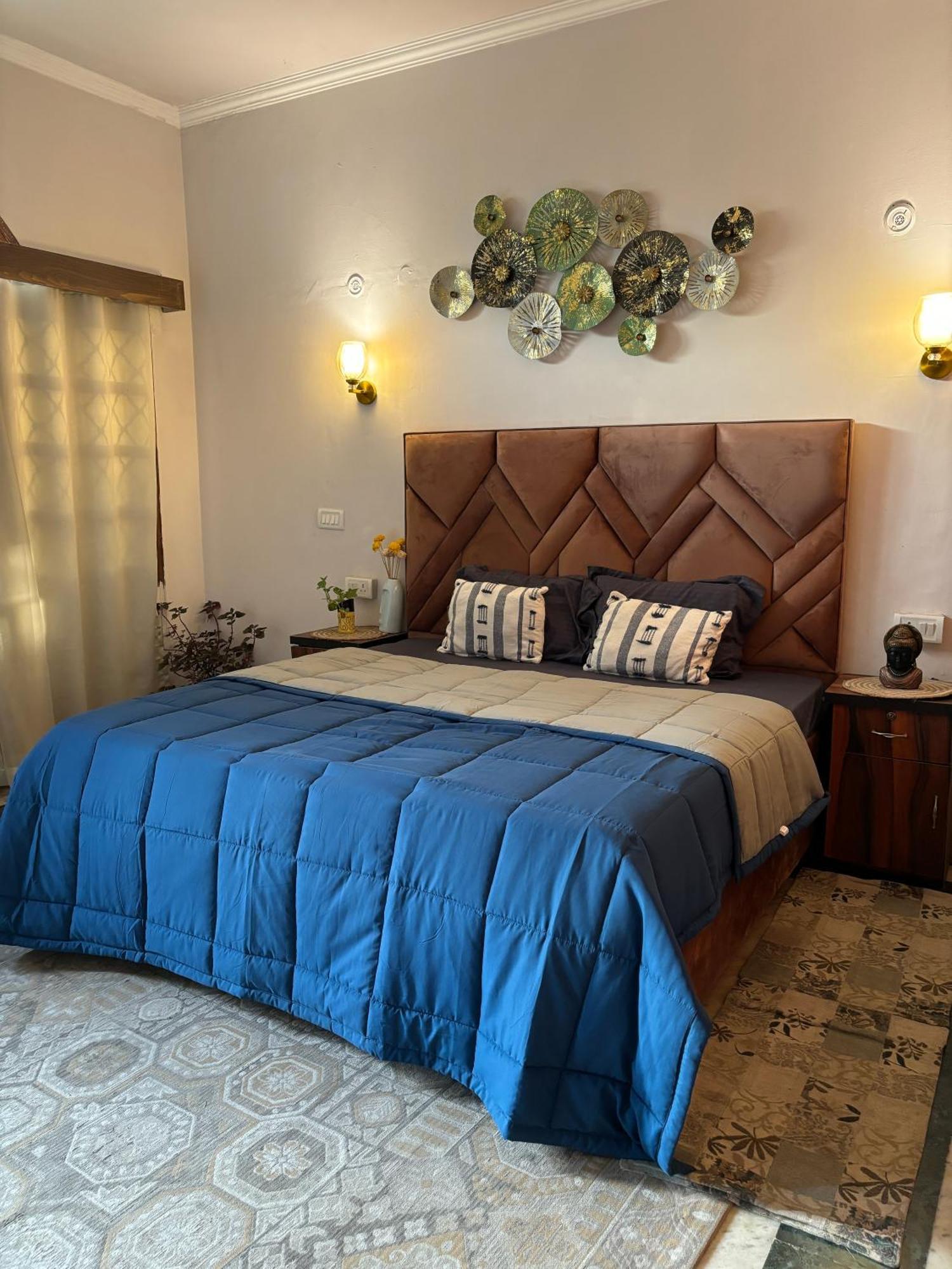 Atharva'S Homestay By Goaround Homes - Nehru Enclave Metro, South Delhi New Delhi Luaran gambar