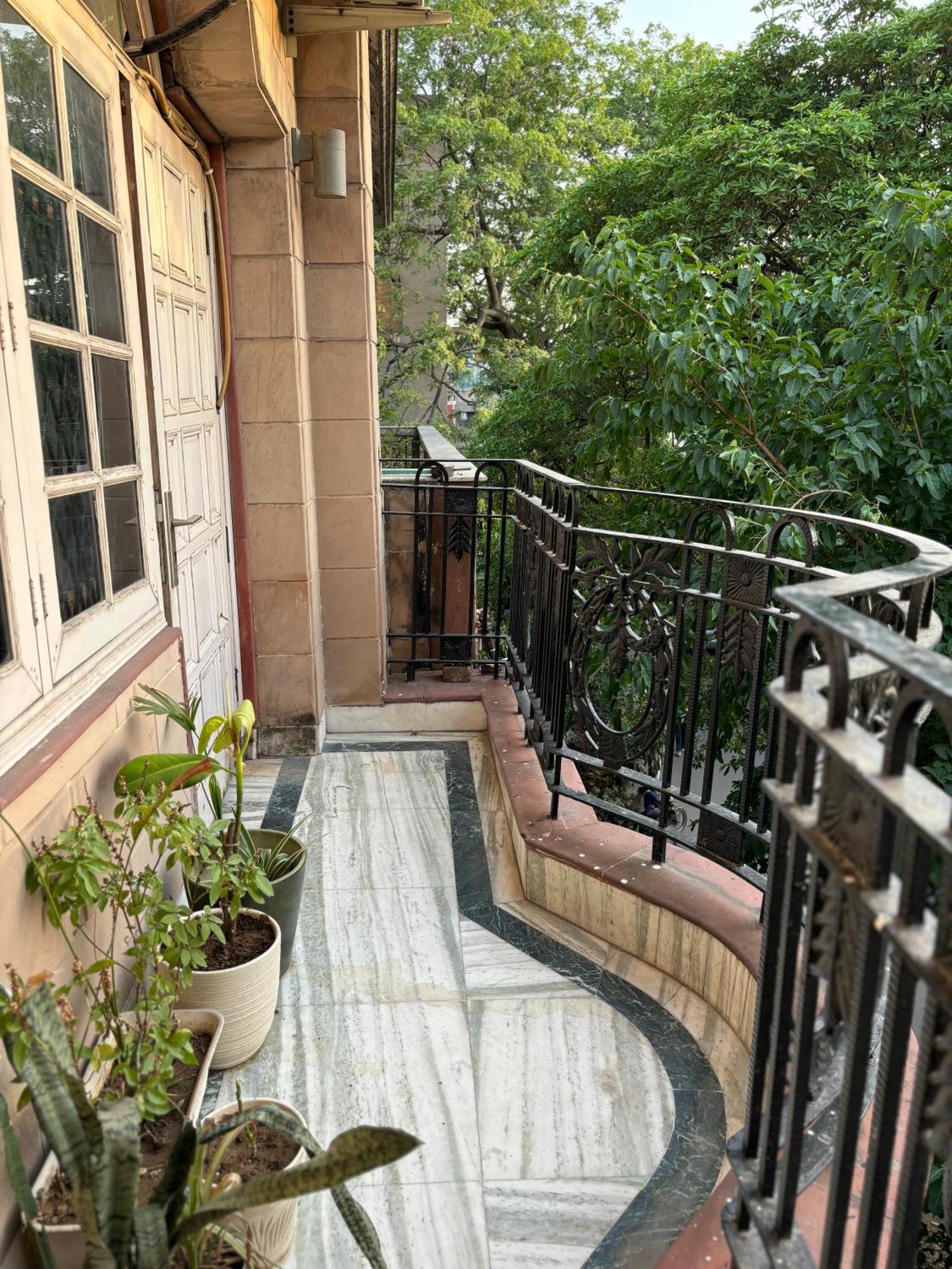 Atharva'S Homestay By Goaround Homes - Nehru Enclave Metro, South Delhi New Delhi Luaran gambar